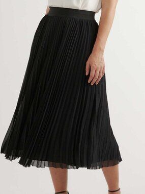 Quince Chiffon Pleated Midi Skirt Black Medium NWT SOLD OUT